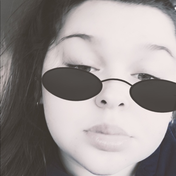 Meet your Posher, Gabby - Picture 1 of 1